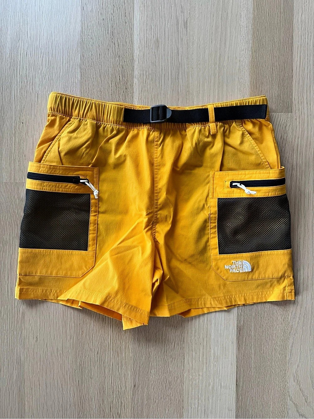 The North Face Men's Class V Pathfinder Belted Shorts Yellow & Black Medium rare